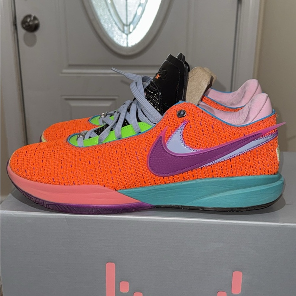 Men’s Nike LeBron 20 Bright Orange Multicolor Low-Top Basketball Shoes